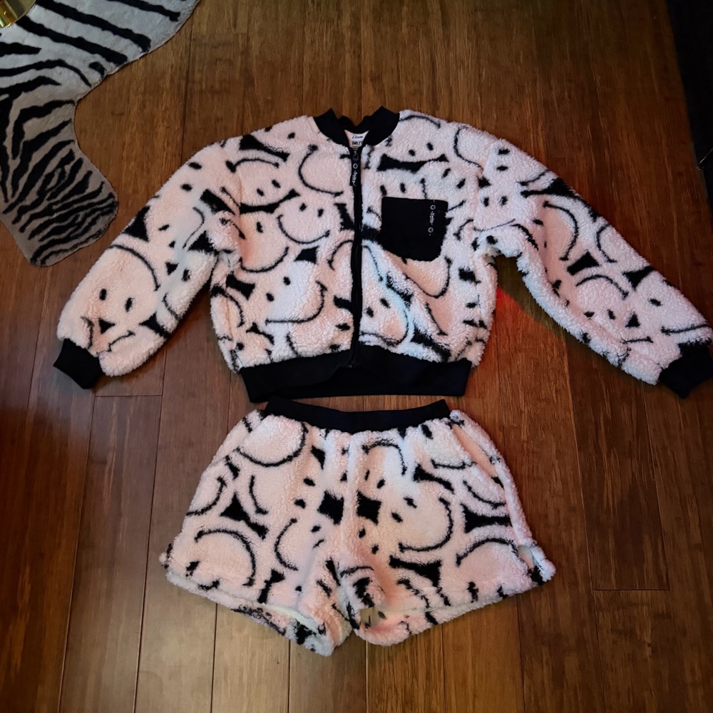 Fuzzy Black and White smiley face graphic sweater jacket and shorts Set stuffy